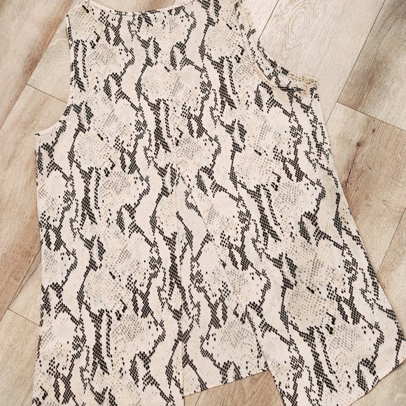 EXPRESS Snakeskin Split Back Blouse - Picture 3 of 6